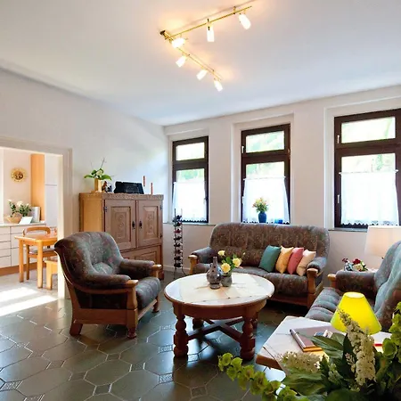 Kachel Apartment *